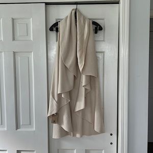 Shawl vest. Convertible long or short.